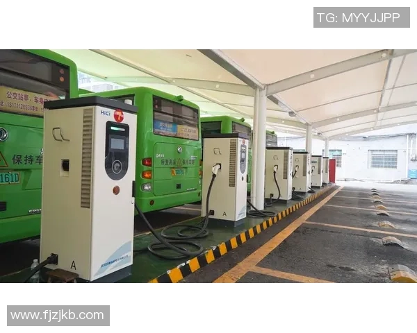 足球明星携手电动汽车引领绿色出行新风潮助力可持续发展